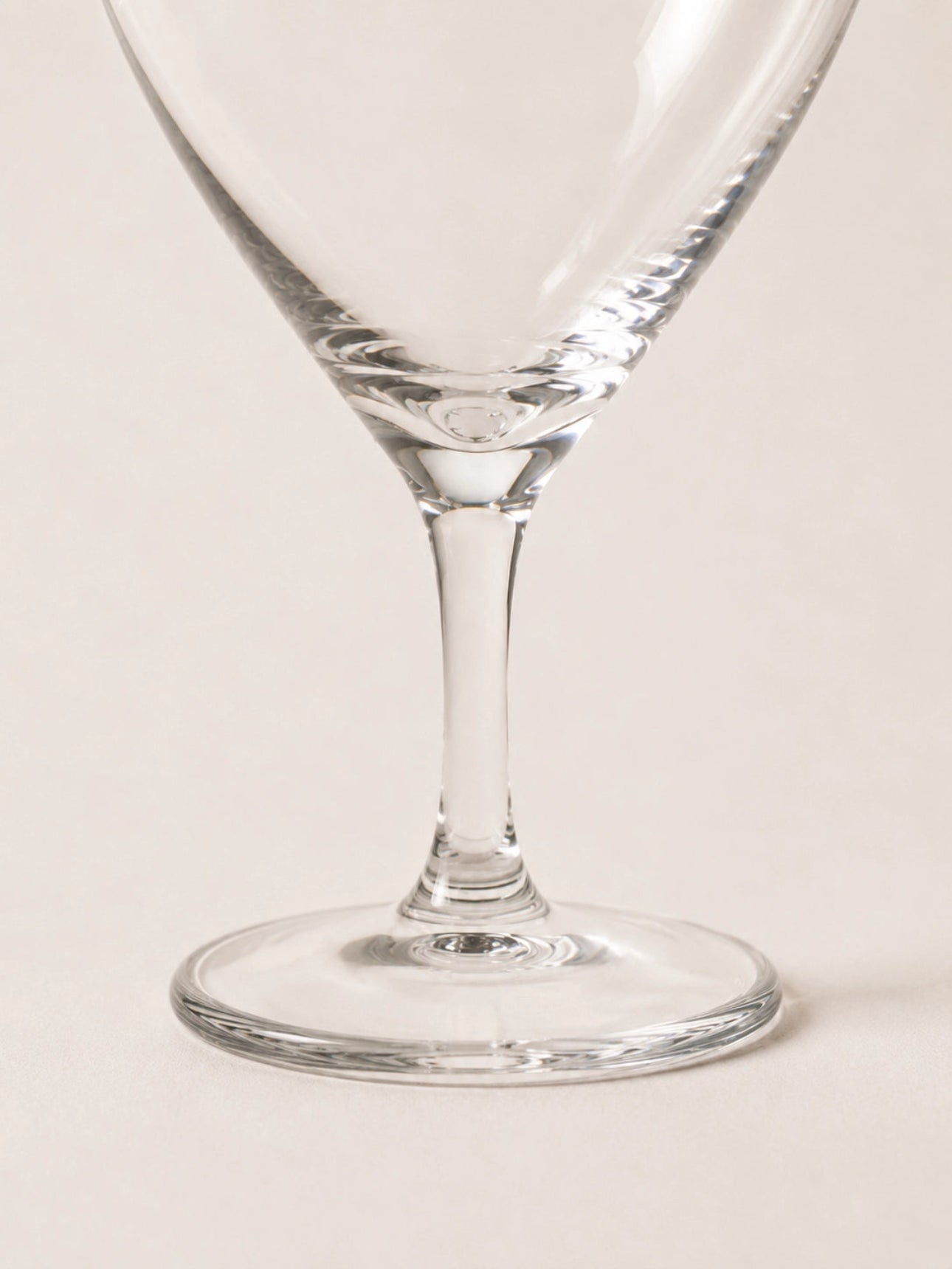 CURVED CRYSTALLINE GOBLET