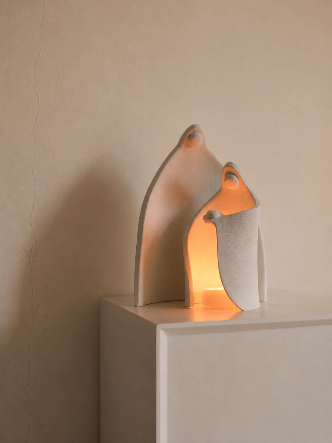GUARDIAN DUO CANDLE HOLDER