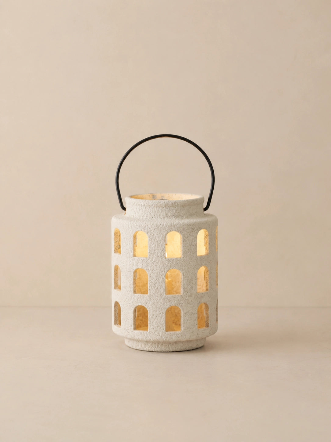 CERAMIC CUTOUT CANDLE HOLDER