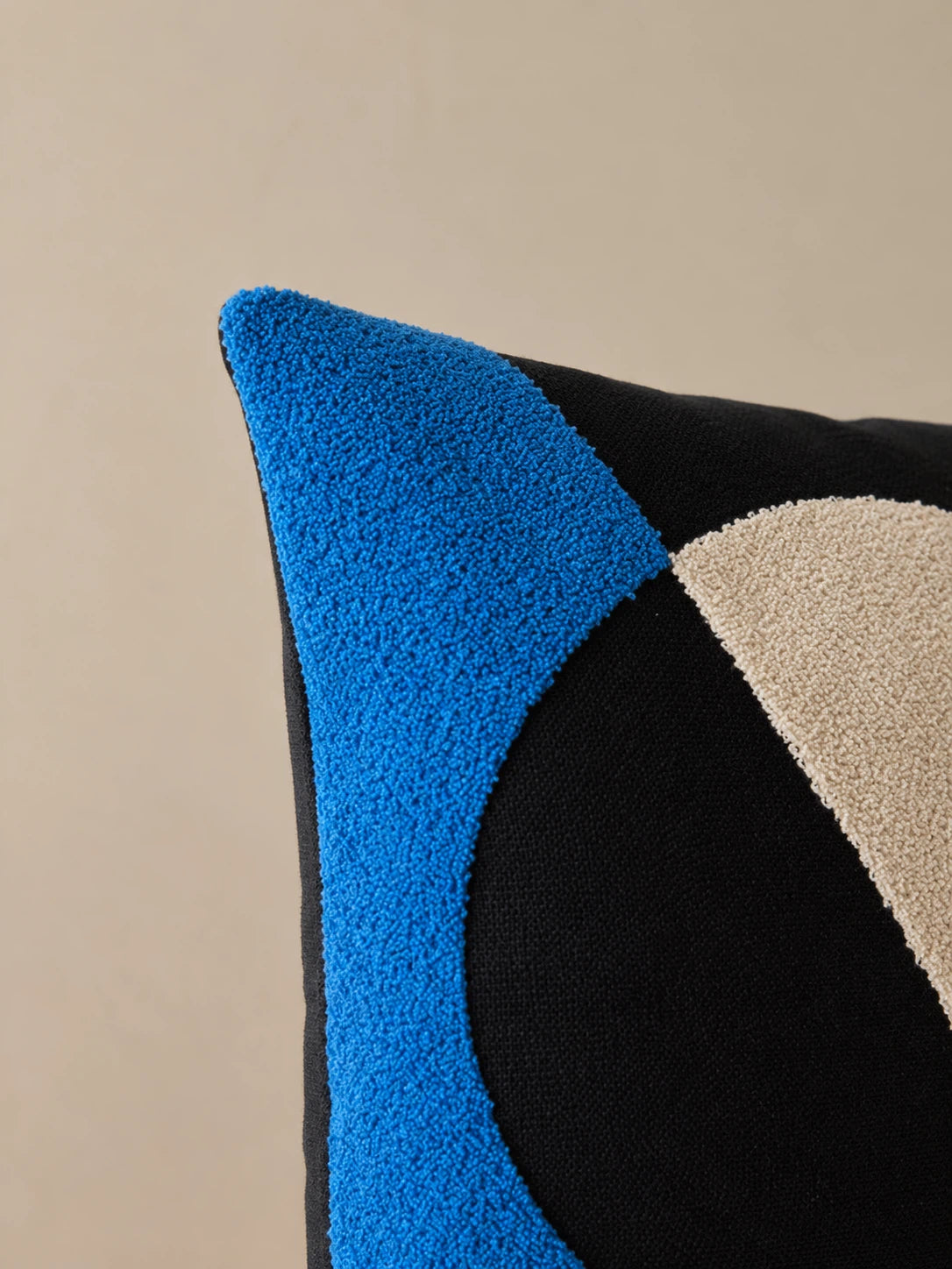 BAUHAUS GEOMETRIC CUSHION