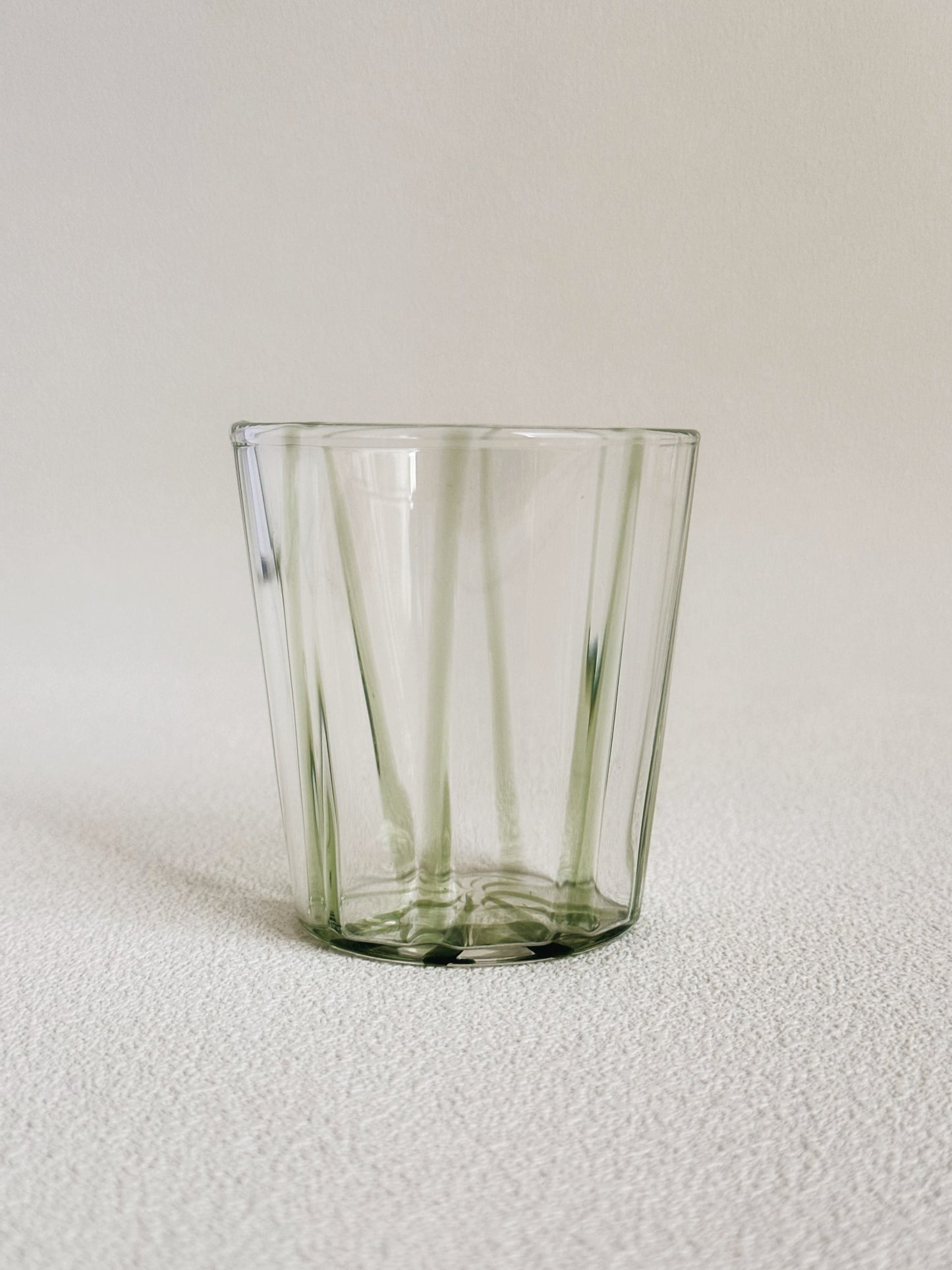 ARTISANAL FLUTED GLASS